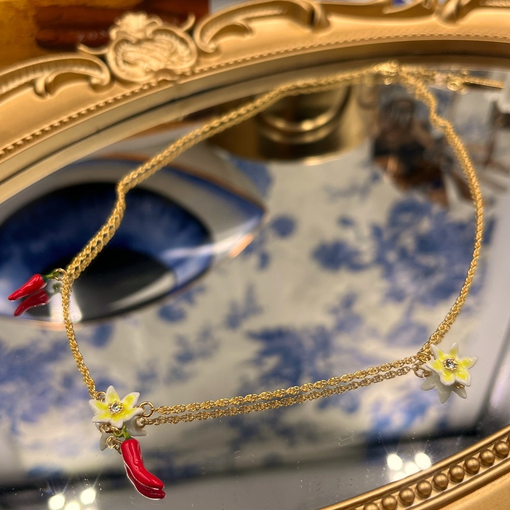 🆕 LES NEREIDES 🧿 Red Chillies and Flowers Pendant Necklace